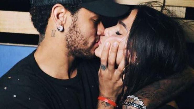 Neymar eski sevgilisine döndü