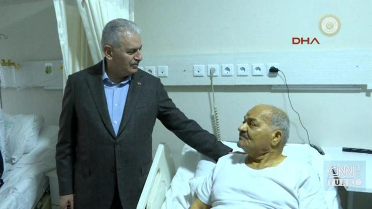 Başbakan Yıldırım hastanede hastaları ziyaret etti