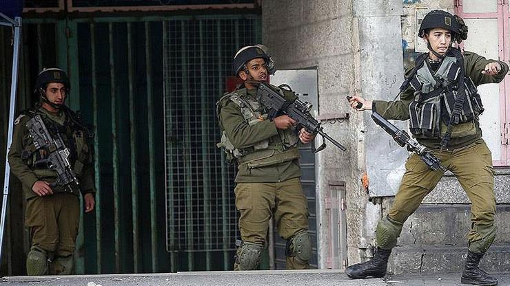 İsrail askerleri 17 yaşındaki Filistinli genci öldürdü