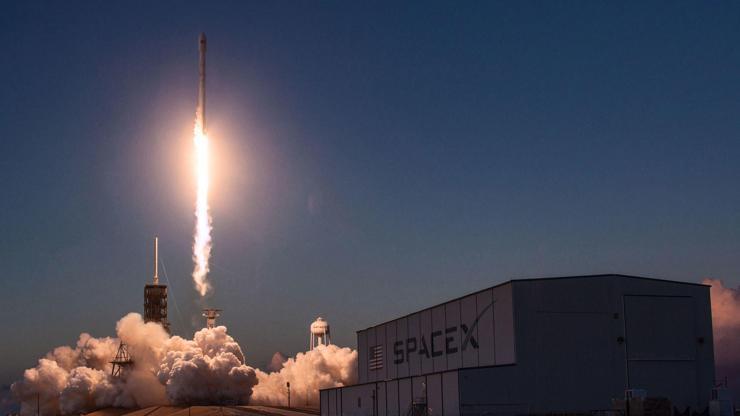 SpaceXten uzaya sır roket: Ne taşıdığı nereye gittiği bilinmiyor