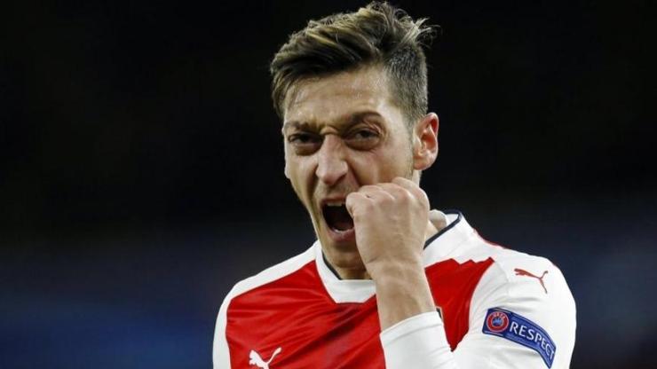 Mesut Özil çılgın teklifi reddetti