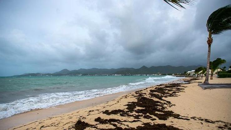 Karayipler’de tekne battı: 4 ölü, 28 kayıp