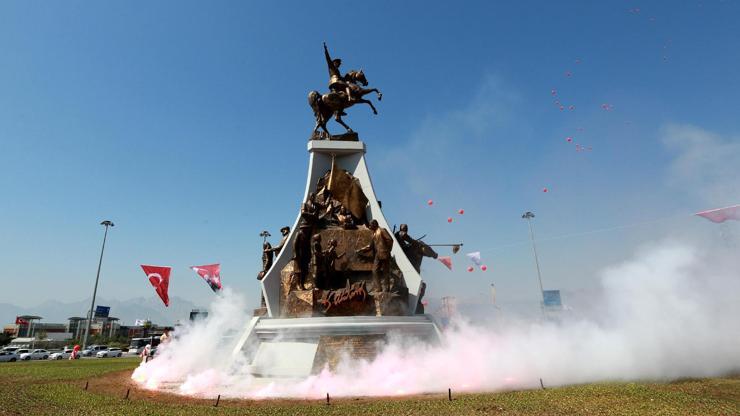 Menderes Türelden Atatürk heykeli sözü