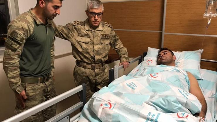 Yaralanan askerlere Jandarma Genel Komutanı Org. Çetinden ziyaret