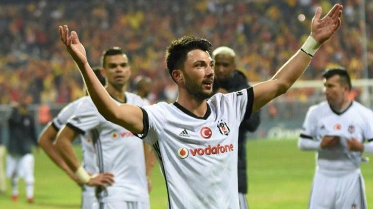 Beşiktaş Tolgayı isteyen Stuttgarttan Mario Gomezi istedi