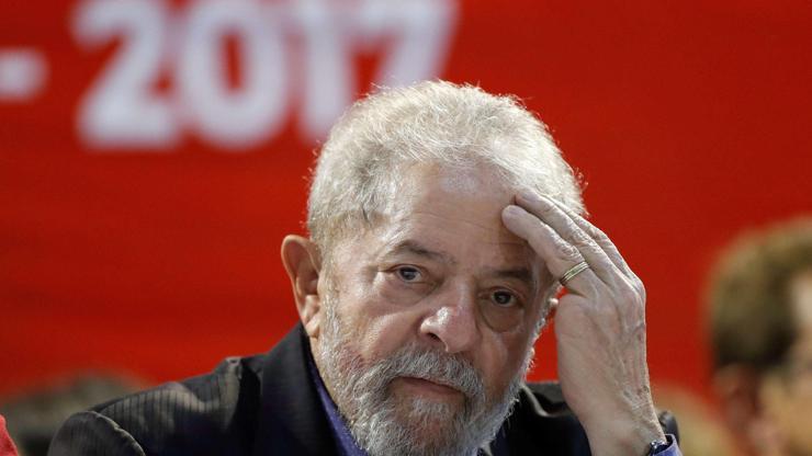 Brezilyada eski Devlet Başkanının pasaportuna el konuldu