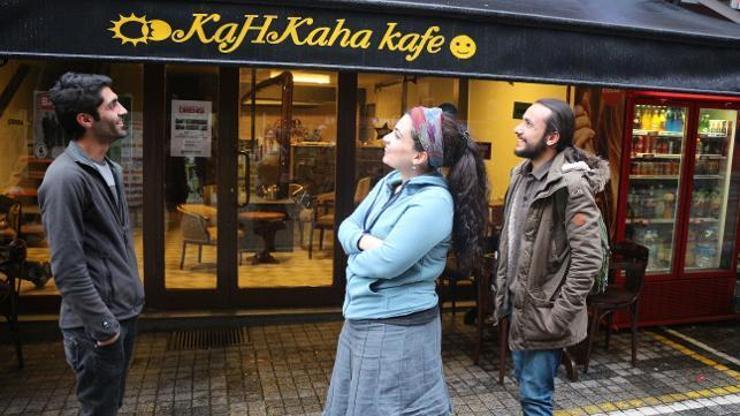 İki öğretmen KHK ile ihraç edilince KaHKaha Kafe açtı
