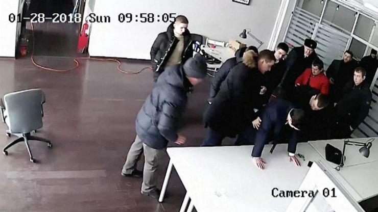 Rus muhalif Navalnynin ofisine polis baskını