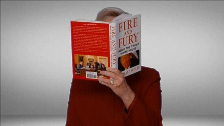 Grammyde Clinton sürprizi: Yüzünü kitapla sakladı