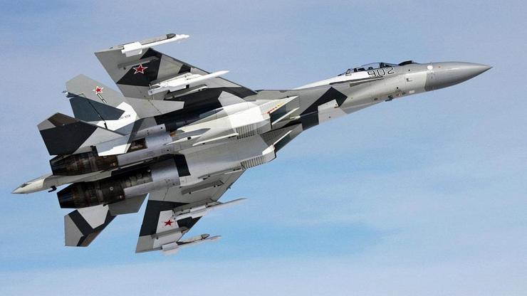 Rus savaş uçağı ABDnin keşif uçağı arasında gerilim