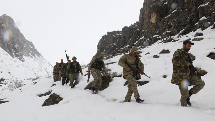 Burası Kato Dağı...PKKlı arıyorlar