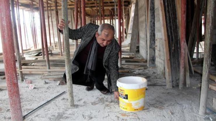 Çivi toplayarak başladı, inşaat şirketini kurdu