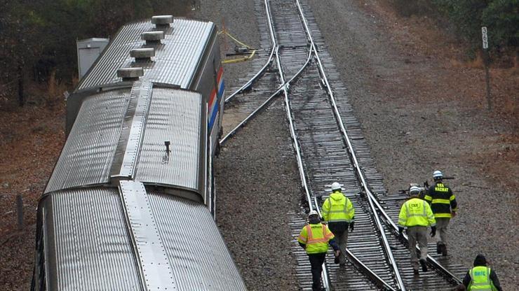 ABDde yük treni ile yolcu treni çarpıştı: 2 ölü, 70ten fazla yaralı