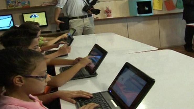 Okullarda artık tablet yerine bilgisayar dağıtılacak