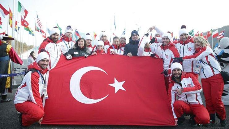 Türk bayrağı Pyeongchangda göndere çekildi