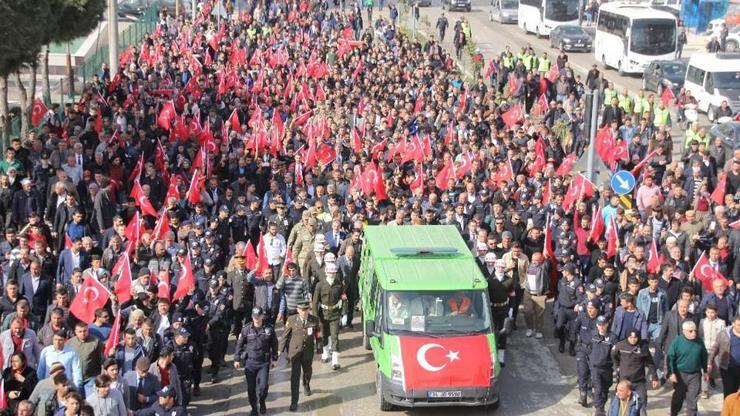 Afrin şehidini, Hatayda 3 bin kişi uğurladı