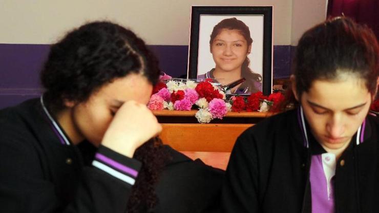 Roketli saldırıda şehit olan Fatma okulunda karanfillerle anıldı