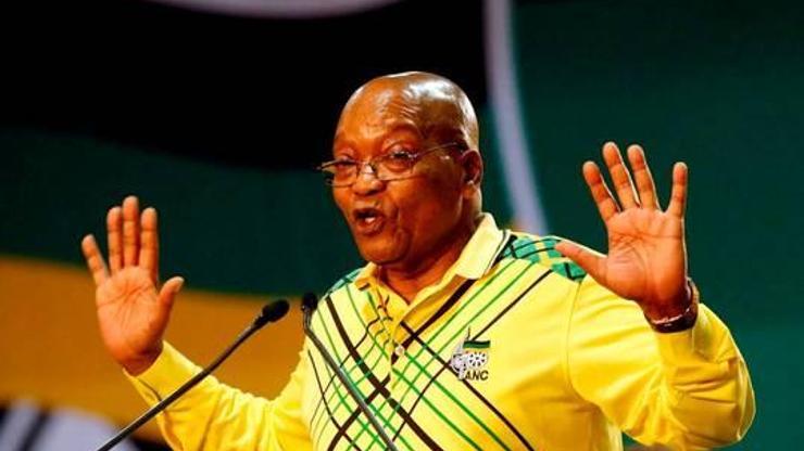 Yolsuzlukla suçlanan Başkan Zuma istifa etti