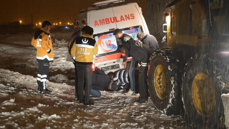 Hastaya giderken kara saplandılar