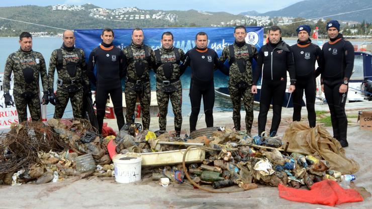Bodrumda denizden 700 kilo çöp çıktı