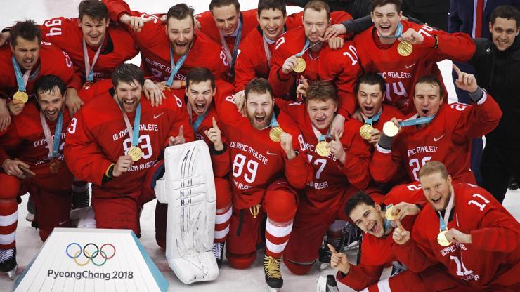 Buz hokeyinde Almanyayı altın golle yenen Rusya şampiyon