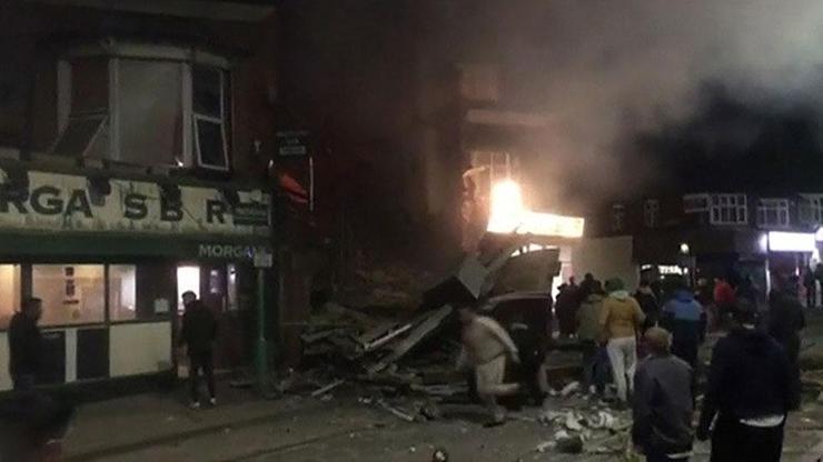İngilterede bir binada patlama: 4 ölü