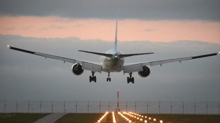 Havada korku dolu anlar Adana uçağı Sabiha Gökçene zorunlu iniş yaptı