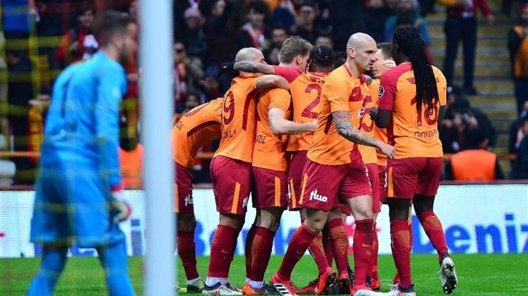 Akhisarspor - Galatasaray maçında tarihte bir ilk yaşanacak