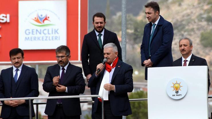 Binali Yıldırım: Aslan Mehmetçik Afrine doğru hızla ilerliyor