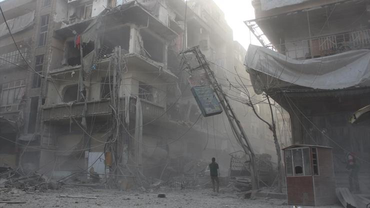Ateşkes kararına rağmen Doğu Gutada Suriye rejiminin saldırıları sürüyor