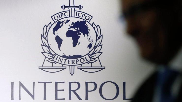 Interpol, Türkiyenin kırmızı bülten taleplerini askıya aldı iddiası