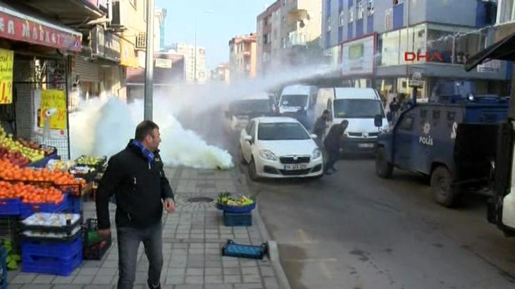 Bağcılarda pazarcılara biber gazı ve tazyikli suyla müdahale