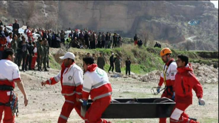 İranda düşen uçağın kara kutusu bulundu