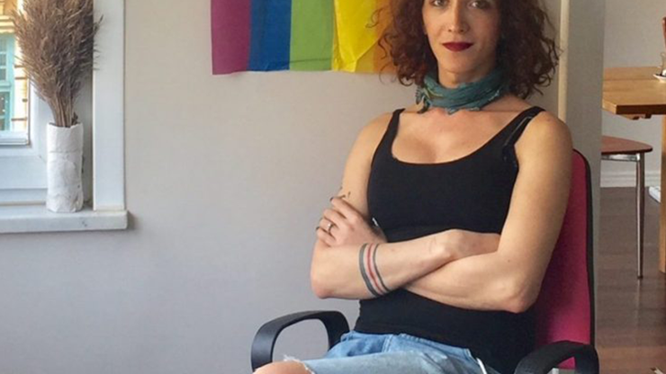 LGBTİ Derneği Yönetim Kurulu Başkanı  Kıvılcım Arat ölümden şans eseri kurtuldu