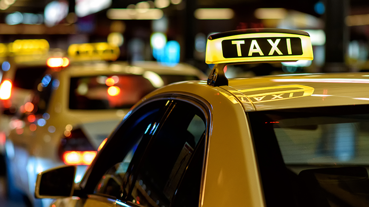 Fazla para almak için turisti dolaştıran taksiciye 1 yıl 3 ay hapis