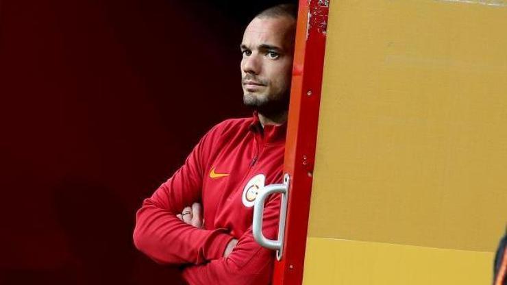 Wesley Sneijderden mesaj: Her an geri dönebilirim