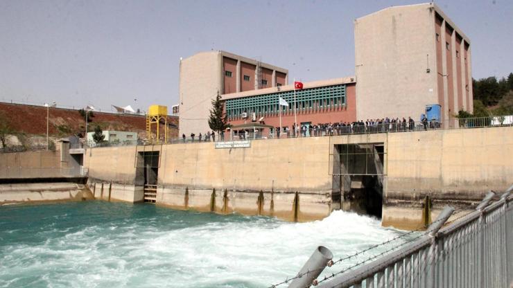 Harran Ovası suya kavuştu: Atatürk Barajının kapakları açıldı