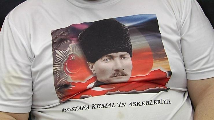 Mecliste Atatürk tişörtü tartışması