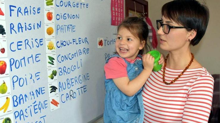 Bu çocuk görenleri şaşırtıyor: 4 yaşında ama altı dil biliyor