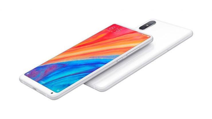 Xiaomi Mi Mix 2S çentikli modellere gönderme yapıyor