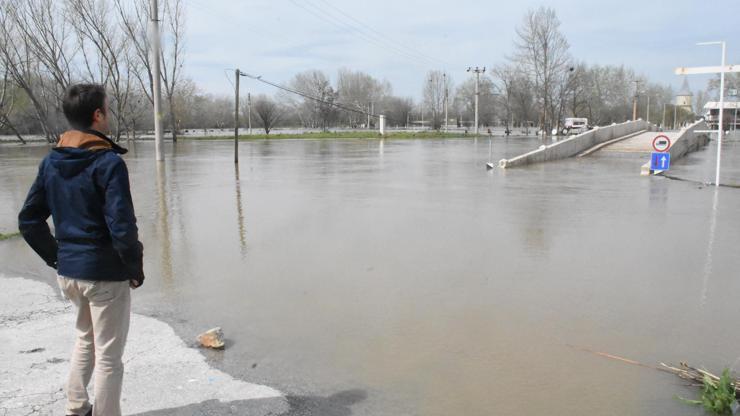 Tunca Nehri alarm veriyor: Derinliği 1.5 metreyi buldu