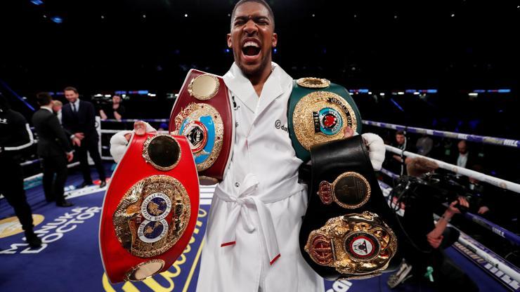 Anthony Joshua WBO ağır sıklet kemerini de aldı