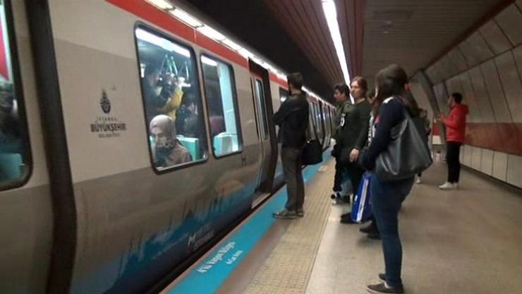 Metroda kaza: Yaşlı adamın ayağı sıkıştı