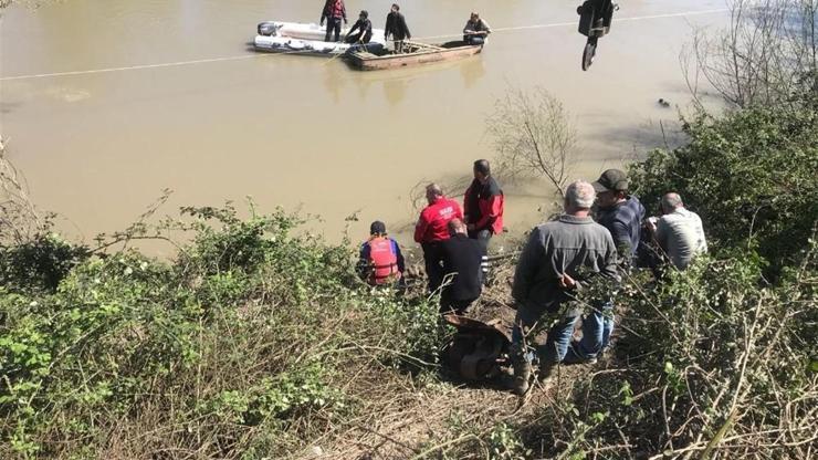 Nehirde kaybolan yaşlı adamı arama çalışmaları devam ediyor