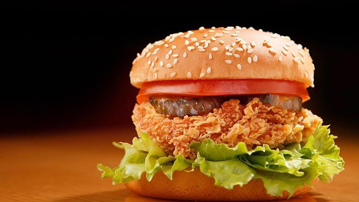 Dünyaca ünlü fast food zincirinde hamburger skandalı