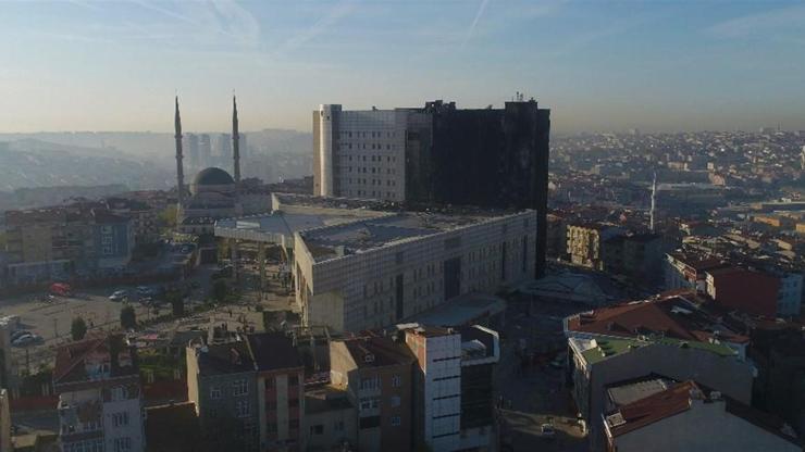 Yangın sonrası Gaziosmanpaşa Taksim Eğitim ve Araştırma Hastanesinin havadan görüntüleri