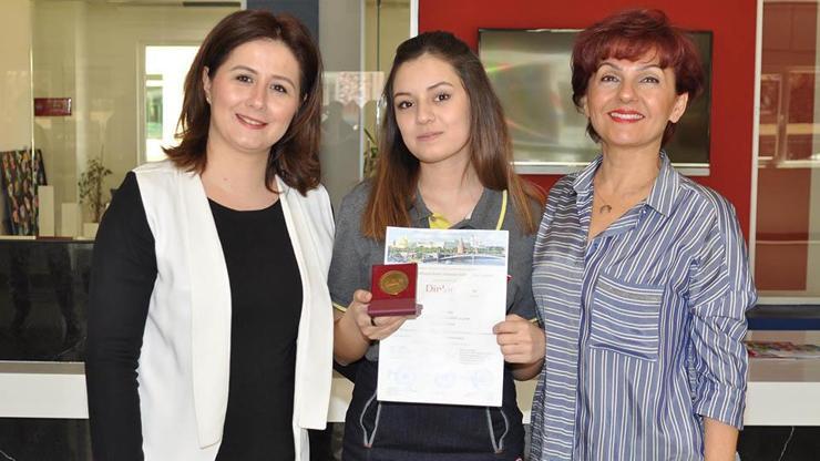 Türk öğrenci matematik dalında dünya birincisi oldu