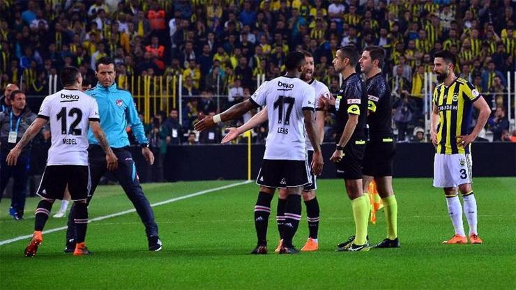 Fenerbahçe - Beşiktaş maçı tatil edildi
