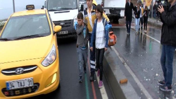 Son dakika... Fatihte tur otobüsleri çarpıştı: Çok sayıda öğrenci yaralandı