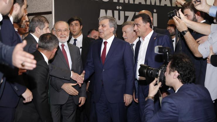 SP lideri Karamollaoğlu Abdullah Gülü böyle karşıladı